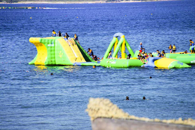 Campeggio corso a picco sul mare